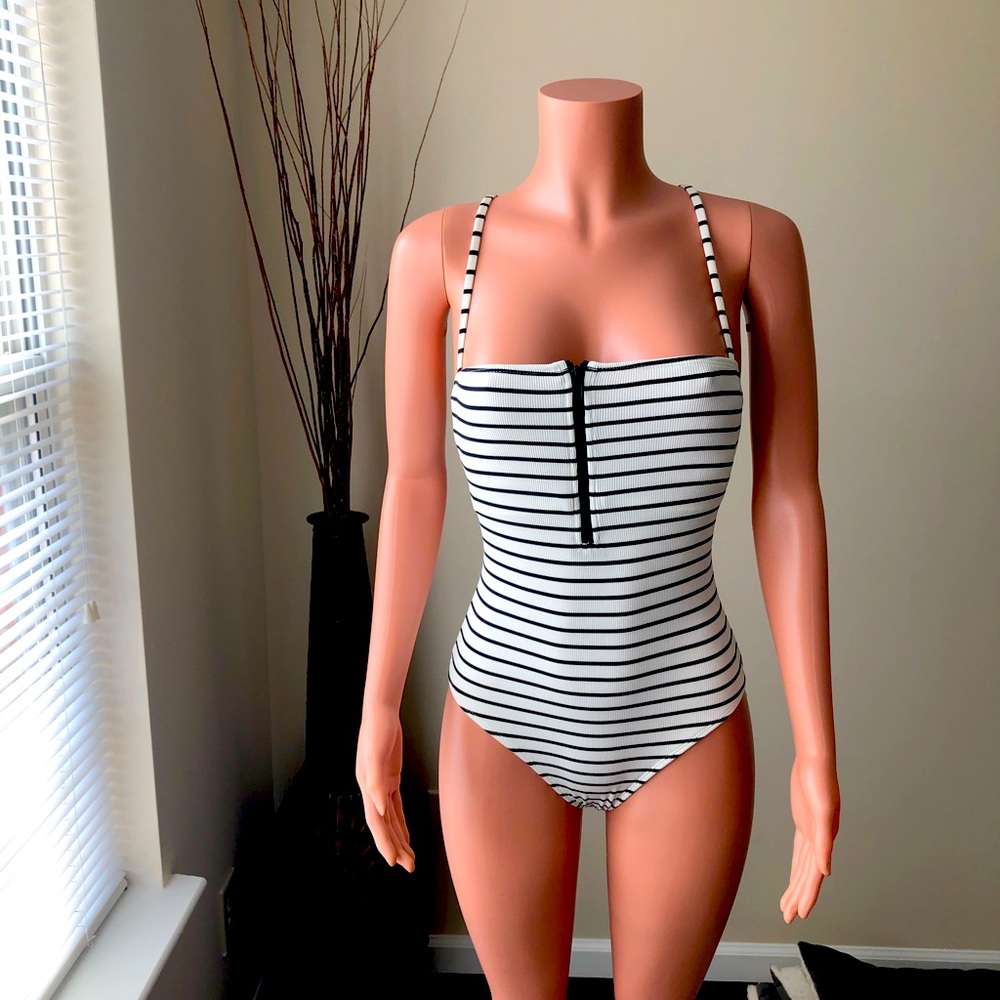 Striped Lace-up BS